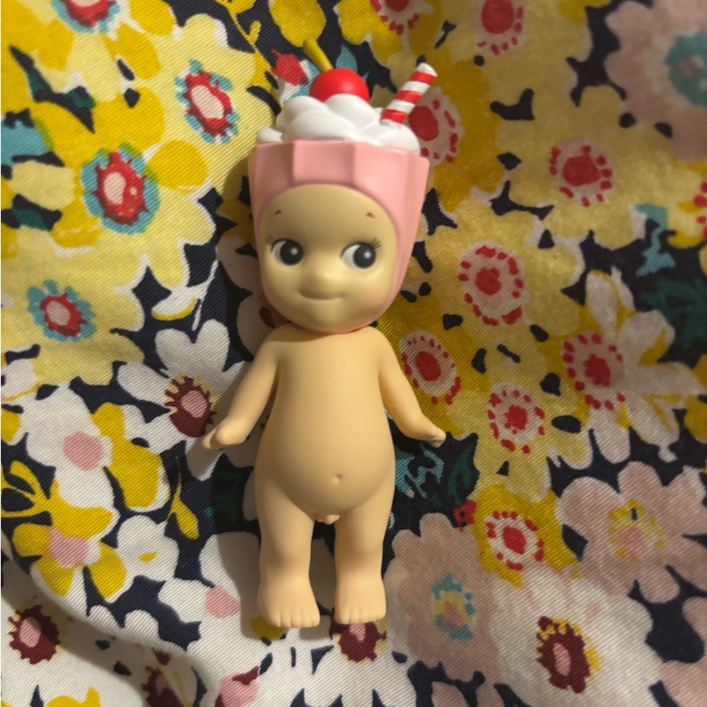 Sonny Angel Snack Series Mini Figure Milkshake - Picture 4 of 6